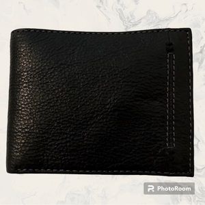 Banana Republic New Mens Black Leather Wallet NWOT